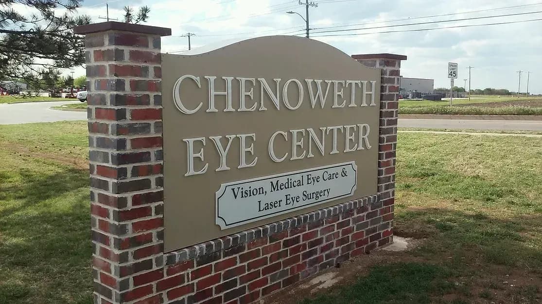 Brick monument sign for Chenoweth Eye Center